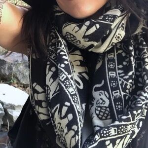ELEPHANT Scarf Womens Black & Ivory Heavyweight Hindu Boho Infinity Neck Warmer